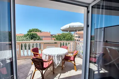 Image de Appartement de deux chambres avec la terrasse Biograd na Moru, Biograd (A-19356-b)