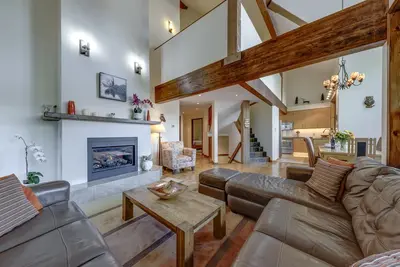 Image de Northern Lights 21 – Ski in Walk out, Private Hot Tub, Fireplace