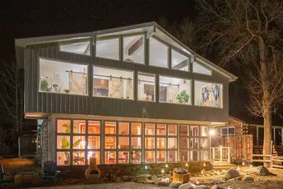 Image de Lake Cabin w/ King Bed, Foodie Kitchen, & Views