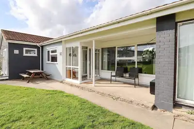 Image de Marsh Bungalow, pet friendly, character holiday cottage in Lowestoft