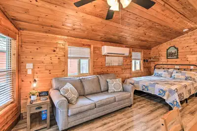 Image de Beautiful New Bern Studio Cabin w\/ Fire Pit!
