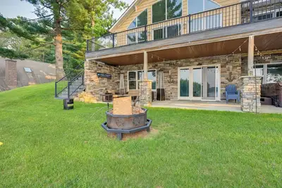 Image de Luxe Waterfront Home w\/ Private Lake Access!