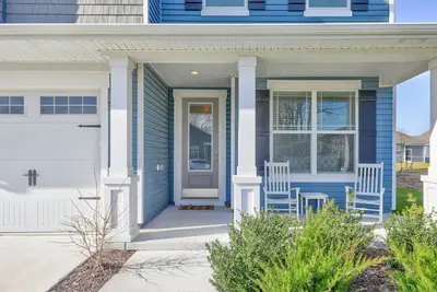 Image de Perfect Summer Getaway in this Beautiful 5 Bed/4 bath House with Great Amenities! Wifi Available, Pool, Fitness Center, Sauna, Billiards, Weekend Shuttle, Beach Town!