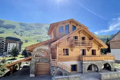 Image de Chalet de prestige 15pers au coeur de la station & pied des pistes avec piscine