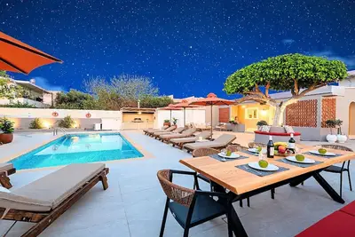 Image de Maison de vacances Yeoryioupolis Kriti pour 1 - 24 personnes avec 8 chambres à coucher - Maison de v