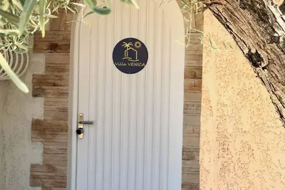 Image de Très Grande Villa 4* au Calme entre Cannes et Saint Tropez