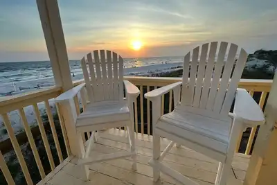 Image de Magnificent Beach Front Townhome with panoramic views!