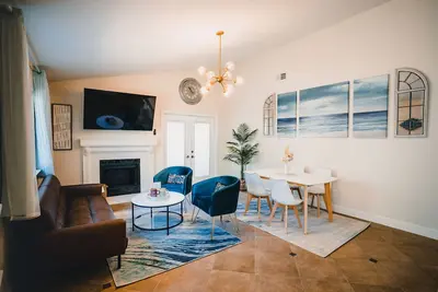 Image de Calming Coastal Oasis 3-bed 2-bath near central Sacramento, Ev charger