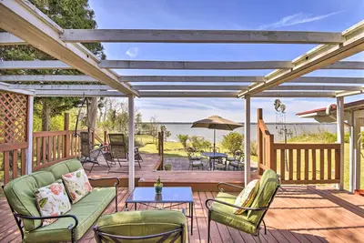 Image de Gloucester Retreat w/ Backyard Oasis & Pier!
