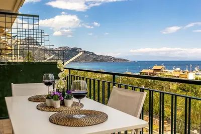 Image de The House Of Stefe - View of the gulf