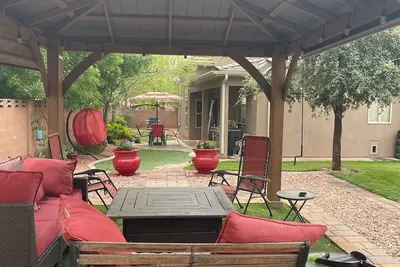 Image de Cozy home away from home!