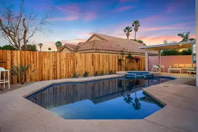 Image de Sundown Oasis With Private Pool And Spa