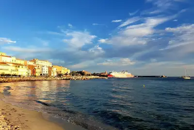 Image de En plein coeur de L' ĂŽle Rousse! a 200 m de la plage