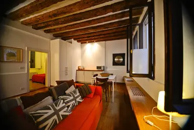 Image de Charmant Loft À Scala Del Bovolo, au cœur de Venise