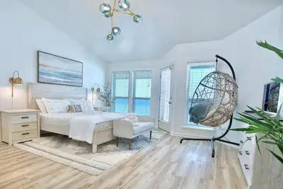 Image de Beachfront~Pet Friendly~BeachGear~Pool Access~