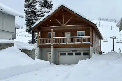Image de Luxury Rustic Modern on Ski Slope w/Ski in & out. 4b/4Bath w/3 ensuite. w/HotTub
