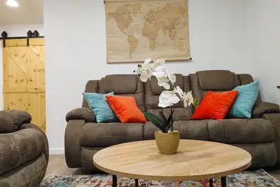 Image de Lovely 4br/ Near Everything/ All amenities/Bbq