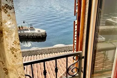 Image de Historic Beachfront Villa in Kotor with Three Bedrooms