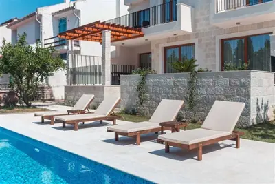 Elegant Villa Zen Port