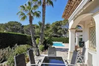 Image de Studio St Raphaël, un coin de paradis au parfum de Provence