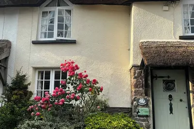 Image de Thatched chocolate box 500year old cottage on the fringe of Exmoor National Park