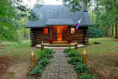 Image de 1848 Log Cabin in the Trees w/Fire Pit/ Foscoe/No Damage from Helene!