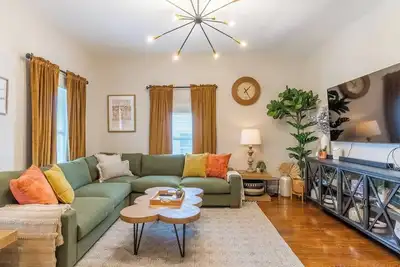 Image de Beautiful 3 Bedroom In The Heart Of Westport | 28