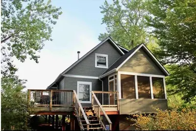 Image de Healing Waters Retreat Quiet Modern lakeside Cottage, on South Pelee Island