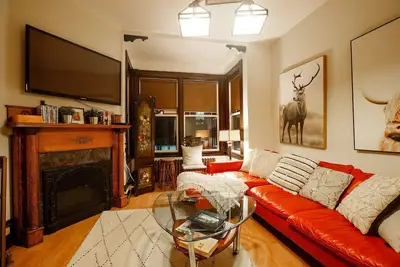 Image de Two bedrms, living+dining, Kedgi Lodge nature themed suite