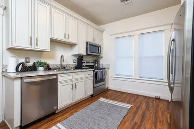 Image de Cactus Cottage: close to Ua, remodeled historical home