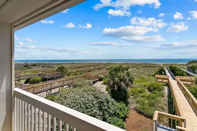 Image de Oceanfront duplex with beach access, WiFi, washer/dryer, central Ac - dogs Ok