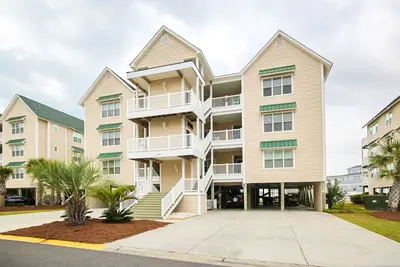 Image de Dog-friendly condo w/on-site pool, deck, elevator, access to Isles Beach Club