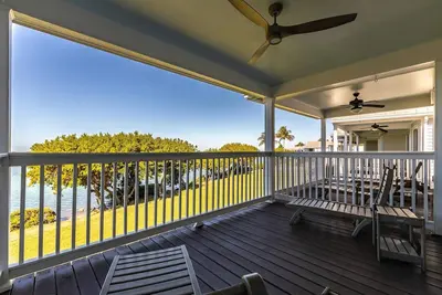 Image de Tipsy Turtle: Luxurious Waterfront Villa on Duck Key with Stunning Views and Modern Upgrades!