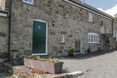 Image de No 2 The Stables, pet friendly, with open fire in Llannerch-Y-Medd