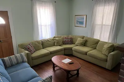 Image de Captains Quarters by the Bay - Walk to the Beach with your Pet. Smart Tv w/ Wifi