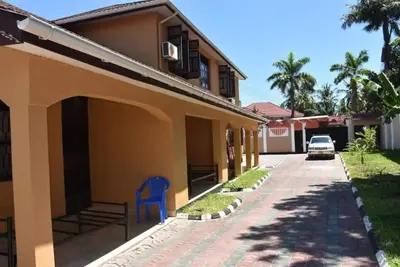 Image de Red Roof Villa - near Ramada Resort Hotel Mbezi Beach