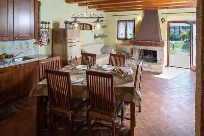 Image de Regarda - Countryhouse Nocino 1 in the middle of Lake Garda vineyards