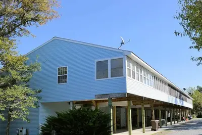 Image de Island Retreat - Nice Townhome - Close to Town, Screened porch No Linens