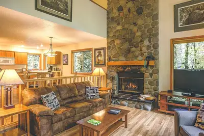 Image de Salmonberry Retreat on the River, Fireplace, Hot Tub. Dogs Welcome