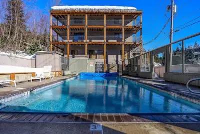 Image de Skier and Snowboarder Retreat, updated Thunderhead Lodge #301