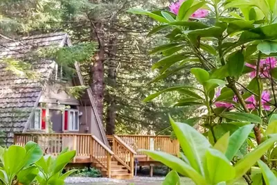 Image de Adorable A-Frame of Mind Retreat for quiet romantic getaways