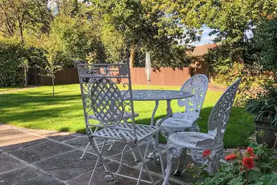 Image de Soft sandy beach, award winning pub a short distance.