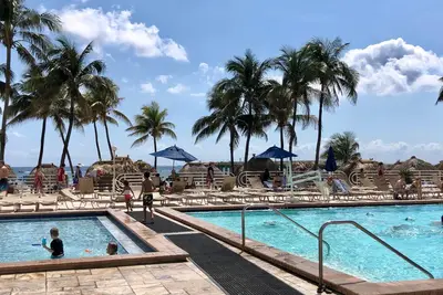Image de Your Relaxing Getaway Awaits! 4 Great Units, Pool, Pets Allowed