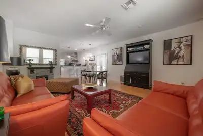 Image de 3/3 mins from Ut. Fully Equipped Monthly Stay  Fast WiFi + Workspace + Parking