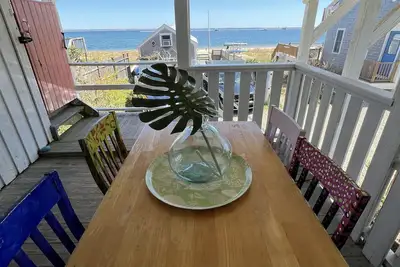 Image de On the beach and in the heart of Ptown!