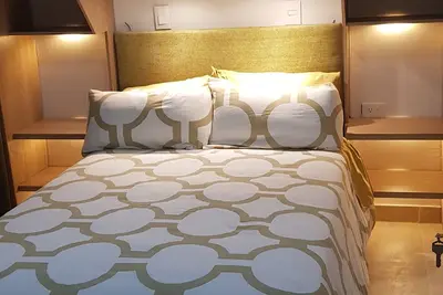 Image de Elegant Cozy Apt. Steps from zone G