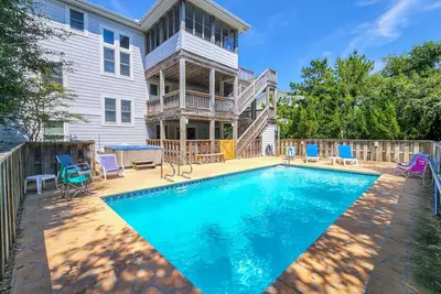 Image de 6 Br Oceanside, only 200 yards to the beach w/Private Pool & Dogs Allowed