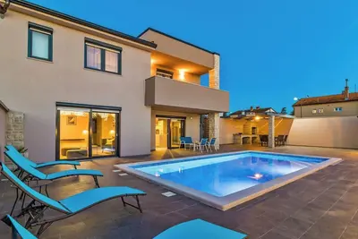 Relaxing Villa Philippo with Private Pool