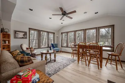 Image de 2 bedroom cabin near Sugar Lake 15 minutes from Grand Rapids. Very private