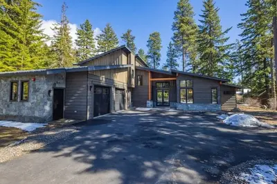 Image de Suncadia 4 Bed Modern Chic Forest Home